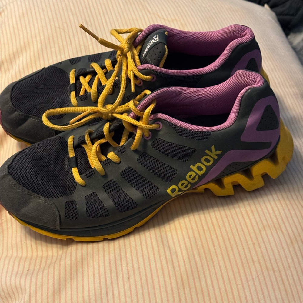 Ladies Reebok  shoes
